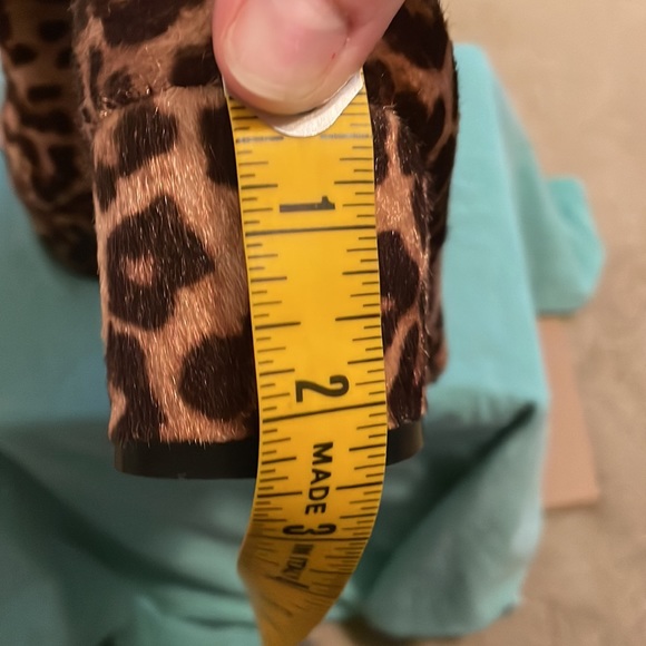 NWOT Comfort View wild print booties in size 9M - Picture 8 of 11